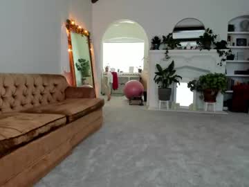 female cam girl pretendlunch image #2074333