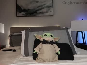 female cam couple ari_lovexo image #2111855