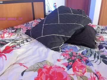 female cam couple joelandalexa image #2413603