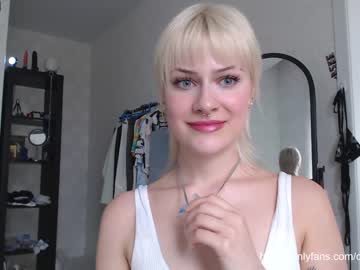 female cam girl _mllymoore_ image #2249492