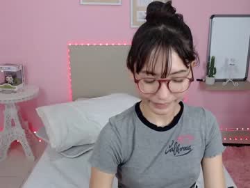 female cam girl little_effy18 image #1134153