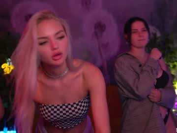 female cam couple kira0541 image #2355815