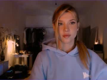female cam girl bitter_moon image #3367001