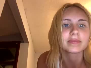 female cam girl nicole8421 image #2155387