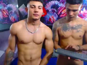 venus_boys2  webcam