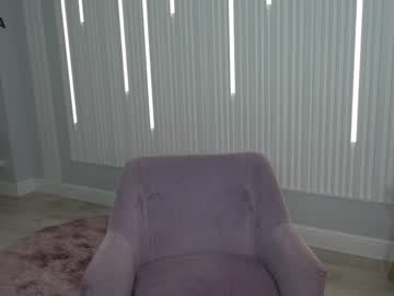 female cam girl mia_devill image #2402685