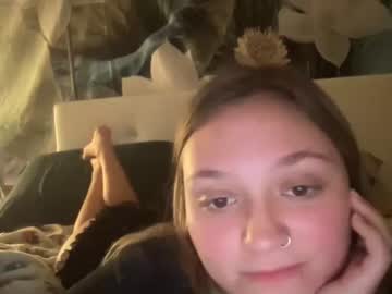 female cam girl petite_m_glory image #3959445
