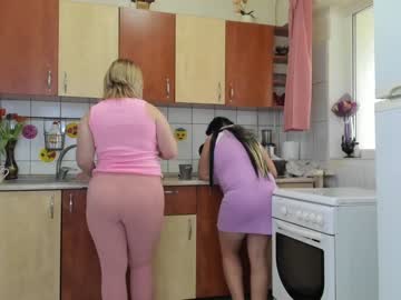 female cam couple juliana35 image #3785715