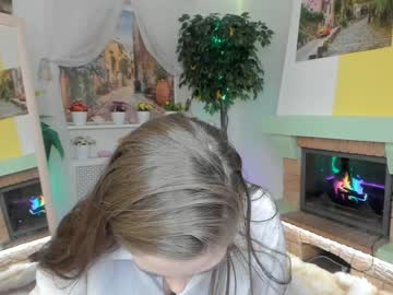 female cam couple leila_parker_ image #1103982