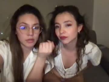 female cam couple amigascuriosas image #3990243