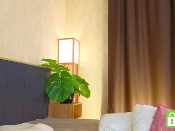 riskyteasse  female  webcam
