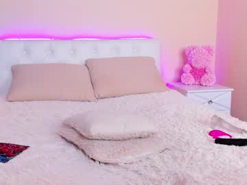 female cam girl mika_rey image #3741342