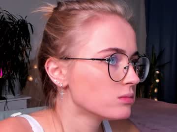 female cam girl linellali image #2682744