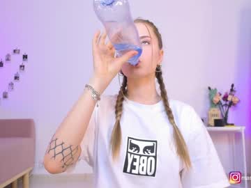 female cam girl mango_shake image #1169687