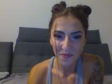 female cam girl tuguesa image #2103253