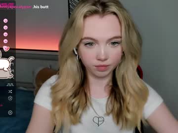 female cam girl small_blondee image #3699670