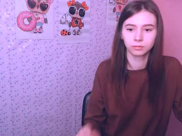 female cam girl emilydass_ image #3985470