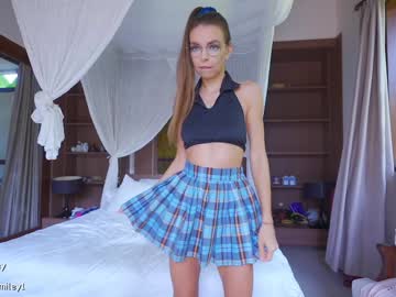female cam girl diana_smiley image #3425410