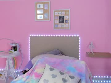 female cam girl little_effy18 image #2585123