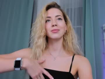 female cam girl emmi_rosee image #1246134