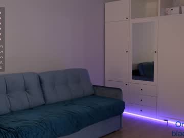 female cam girl _blackbee_ image #1586999