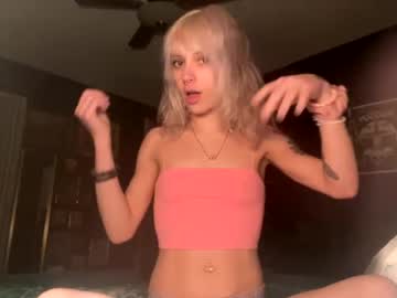 spacetrvsh  female  webcam