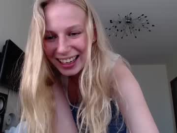 female cam girl magic_couple13 image #2410315