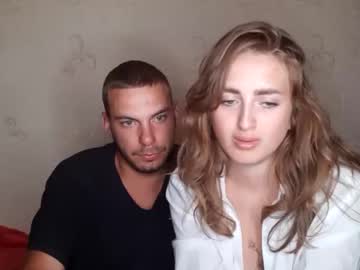 female cam couple caramelkaaa_couple image #336135