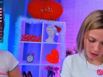 female cam couple huntertiana image #685157