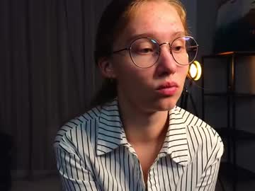 female cam girl eadlincarnley image #4027323