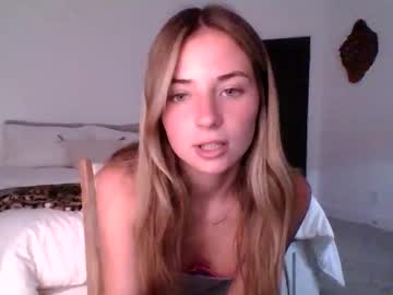 female cam girl sophiesweetss image #4008130