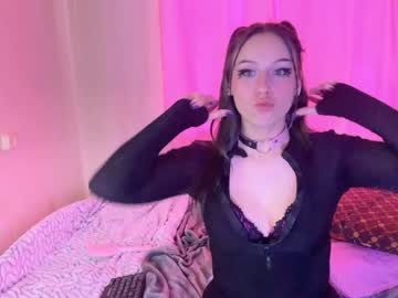 female cam couple snowyphoenix image #2952663