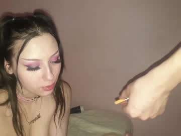 female cam couple snowyphoenix image #1135077