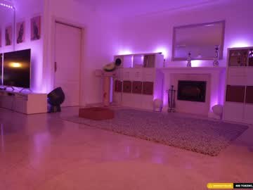 female cam girl hannahjames710 image #1220641