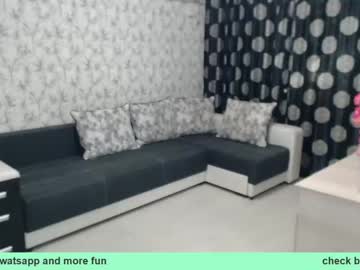 female cam couple maya_and_guests image #1208924
