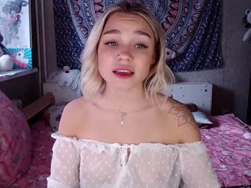 female cam girl babyfromtheforest image #3355725