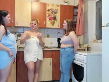female cam couple juliana35 image #1477380