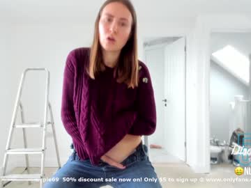 female cam girl eatmypie69 image #671975