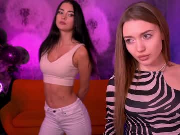 female cam couple kira0541 image #3056459