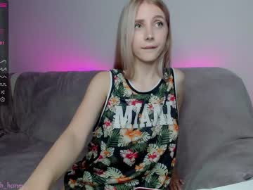 female cam girl oh_honey_ image #2517423