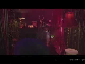 female cam girl lucieoude_ image #2643178