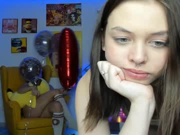 female cam couple lorraine_rase image #663436
