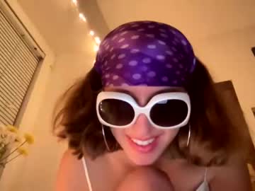 female cam girl collegemysterygirl image #1063921