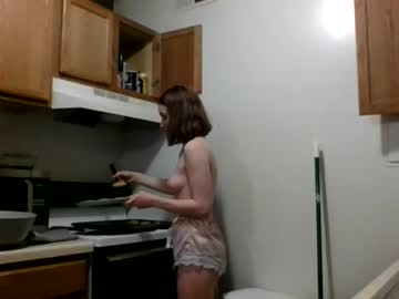 female cam couple leojamie image #546591