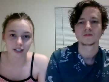 female cam couple leojamie image #568802