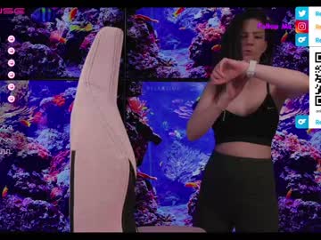 female cam girl vanessa_love image #2921643