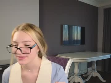 lorabowman  female  webcam
