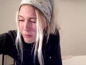 female cam girl bambis_honeypot image #884715