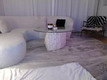 female cam girl eevie_moon image #1984300
