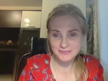 amandared33  female  webcam